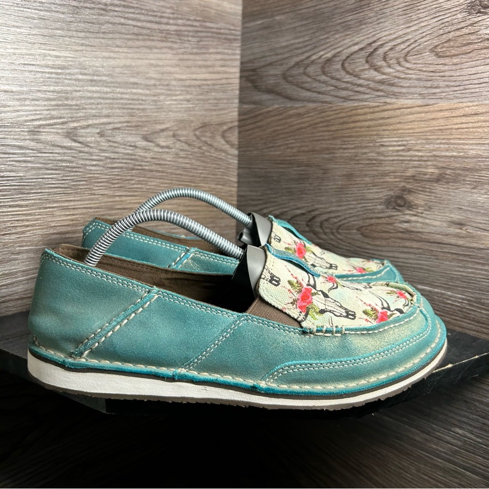 Ariat Women's Teal and Floral Loafers